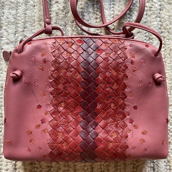 Bottega Veneta Handbags - LIKE NEW Bottega Veneta Nodini Limited Edit Dusty Pink Intrecciato Crossbody B…